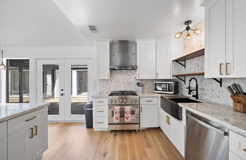 Spring Branch West House | Inviting 5BR Home in Houston with Pool & Pet-Friendly Amenities