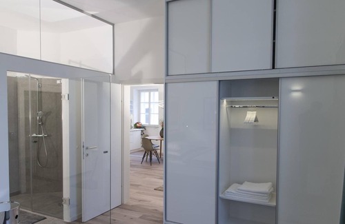 Krems an der Donau Apartment | Deluxe Apartment in the historic city centre wit private parking, air conditioning and view