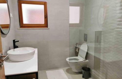 Kneza Apartment | Oceanfront Retreat: Deluxe Apartment “Koromačna” Awaits