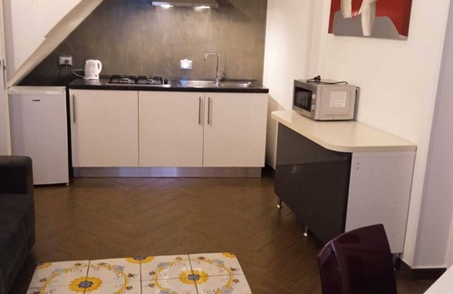 Rione Duomo Apartment | Elegant Apartment in Historic Salerno with Spa and Hot Tub