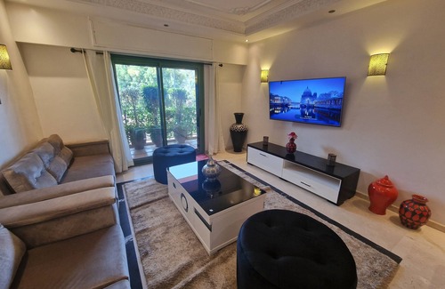 Majorelle Apartment | Prime City Center Apartment with Free WiFi & Pool Access