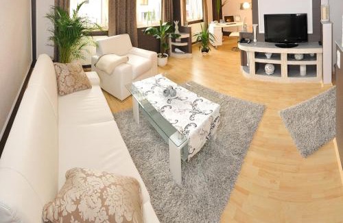 Sudervorstadt Apartment | Family-Friendly Deluxe Apartments Bremen Typ C for Your Stay