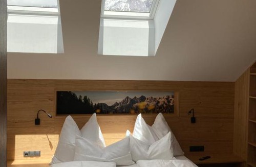 Ramsau am Dachstein Apartment | Exceptional Deluxe Appartement Blasbichlerhof with Hot Tub