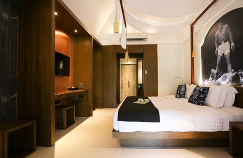 Lamai Resort | Relax in the Deluxe Balcony Suite with Spa & Pool Access