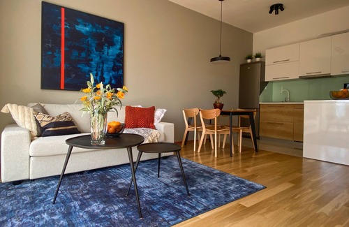 Znjan Apartment | Beach Suite with Hot Tub, Steps from the Ocean - 10/10 Rated