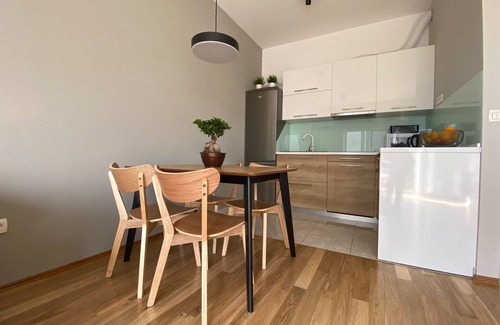 Znjan Apartment | Beach Suite with Hot Tub, Steps from the Ocean - 10/10 Rated