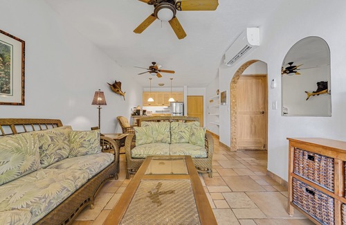 Centro - Supmza 001 Condo | Guest Rated 10/10: Nautibeach Beachfront Paradise Apartment