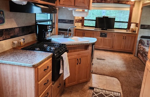Nevis RV Rental | Top-Rated Deluxe Camper at Family-Friendly RV Park