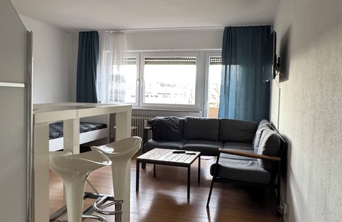 Wasen Apartment | Deluxe Central Apartment Stuttgart with Oktoberfest view - Mercedesstreet