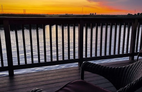 Stockton House | Premier Delta Vacation Bungalow by the California Marina