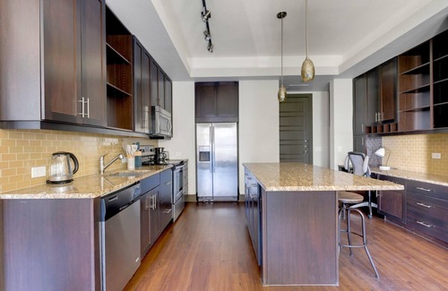 North Burnet Apartment | Stylish 1BR Retreat with Pool & Gym, Steps from Q2 Stadium
