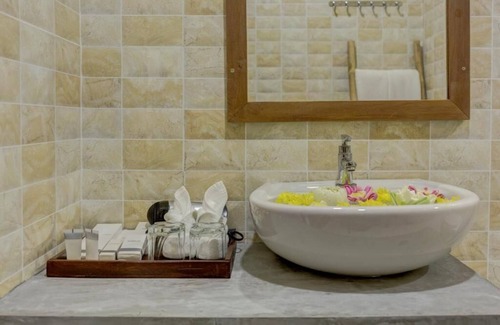 Siem Reap Resort | Deluxe Double Room with Pool Access and Free Pickup Service