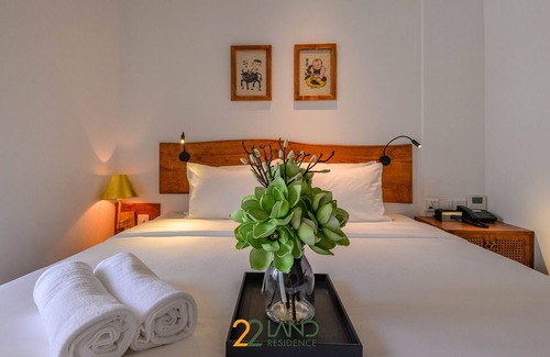 Dich Vong House | Comfortable Double or Twin Rooms at 22Land Residence