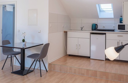 Heilbronn Apartment | Stylish Double Room Apartments at EFDE GmbH, Allee 41