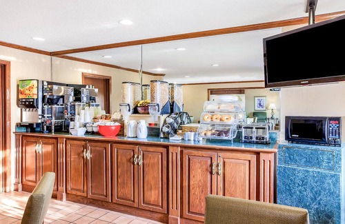 La Crosse Hotel | Comfortable Non-Smoking Double Room for Family Getaways