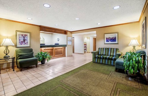 La Crosse Hotel | Comfortable Non-Smoking Double Room for Family Getaways