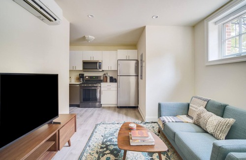 Dupont Circle Apartment | Stylish Dupont Circle 1BR Near Nightlife & Baseball