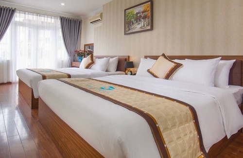 Old Quarter Hotel | Family Room in the Heart of Old Quarter with Accessibility