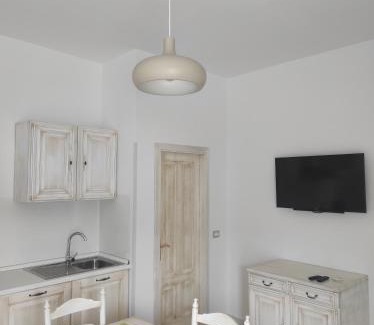 Vico del Gargano Apartment | Family Suite with Breakfast & Pet-Friendly Amenities