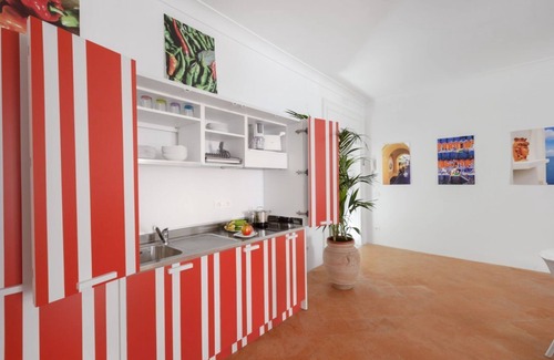 Sorrento City Centre Apartment | Explore Sorrento Old Town: Guest Rated 9.8 with Great Amenities