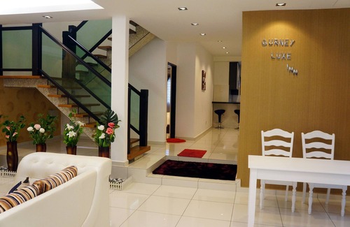 Downtown George Town House | Stylish Junior Room with Attached Bathroom & Free Breakfast