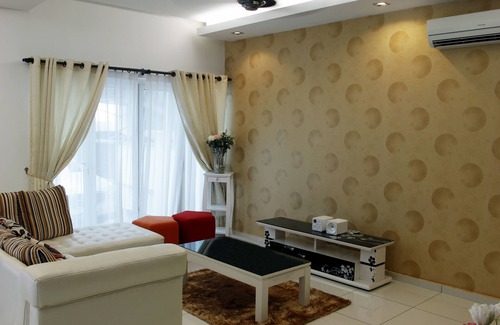 Downtown George Town House | Stylish Junior Room with Attached Bathroom & Free Breakfast
