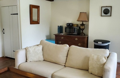 West Dover Resort | Elegant King Suite with Living Room, Pool & Breakfast Included