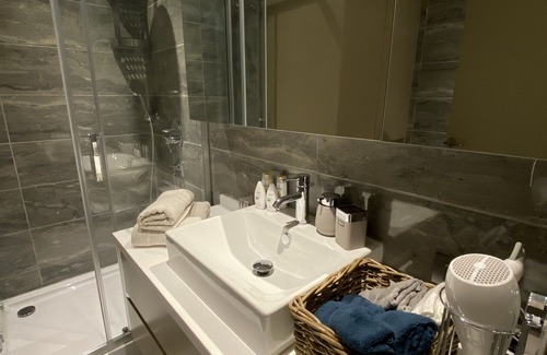 Mahmutbey Apartment | Modern Studio Retreat - Steps from Mall of Istanbul