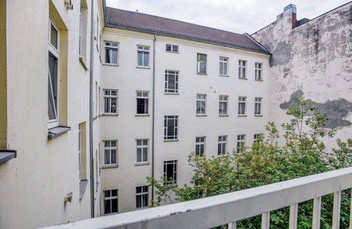 Schillerkiez Apartment | Cozy Neukölln 1BR: Fully Furnished, Pet-Friendly Retreat
