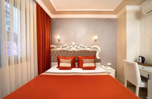 Emin Sinan Hotel | Deluxe Newport Hotel: Perfect for Families with Dining Options