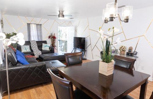 Griffin Heights Apartment | Convenient Noles Hotel Near FSU and FAMU in Downtown Tally