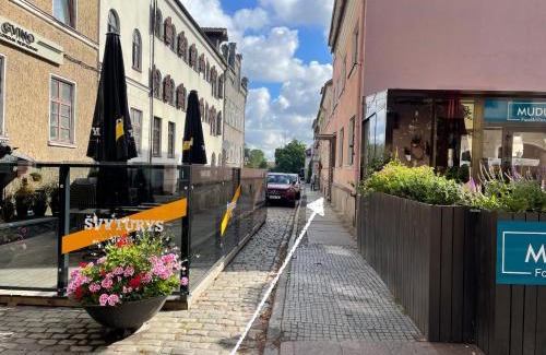 Old Town Apartment | Prime Old Town Apartments - Child Friendly & Guest Rated 9.6