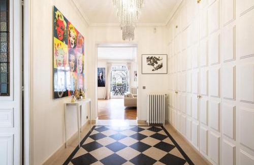 Notre-Dame-des-Champs Apartment | Elegant St Germain Suite in the Heart of Paris