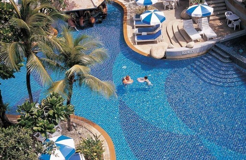Patong Hotel | Scenic Partial Seaview Room with Pool and Kitchen Amenities