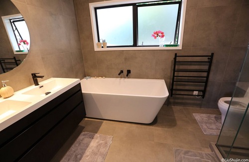 Northcote House | Deluxe Queen Room with Mountain View