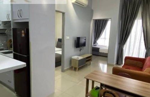 Taman Setapak Condo | Deluxe Room at Ayuman Suites, Gombak with KL City View
