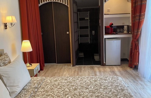 Fourques Other | Deluxe room, studio size facing the pool with private terrace