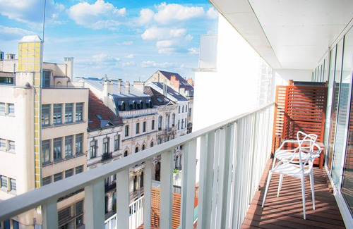Saint-Josse-ten-Noode Apartment | Exceptional Serviced Residence with Terrace & Prime Amenities