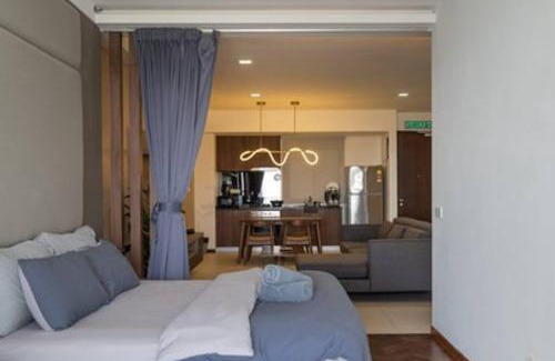 Tanjung Bungah Apartment | Beautiful Seaview Suite with King Bed at The Only Bnb