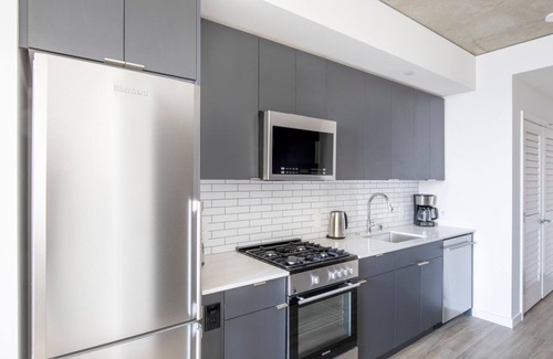 South Lake Union Apartment | Delightful 1BR Retreat near Lake Union with Great Amenities
