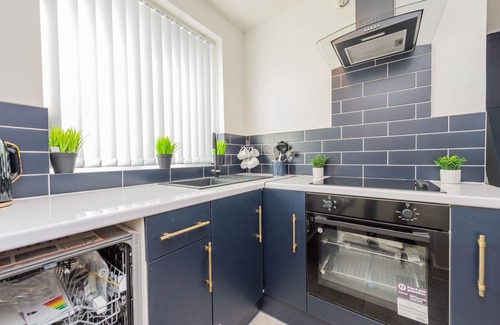 Heswall Apartment | Exceptional Deluxe Studio Annexe with Pool & Kitchen