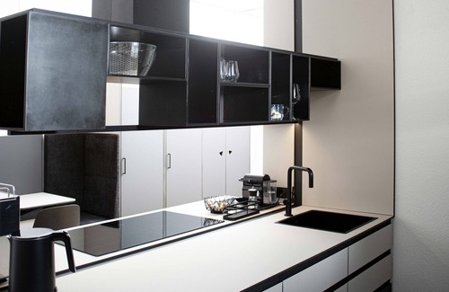 Asterstein Apartment | Deluxe Studio: Family-Friendly Retreat for Your Getaway