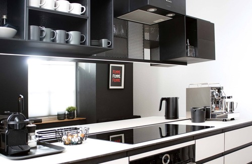 Asterstein Apartment | Deluxe Studio: Family-Friendly Retreat for Your Getaway