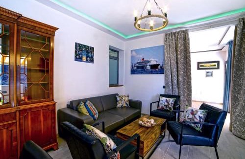 La Calera Apartment | Oceanfront Deluxe Suite with Breathtaking Views & Hot Tub