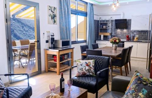 La Calera Apartment | Oceanfront Deluxe Suite with Breathtaking Views & Hot Tub