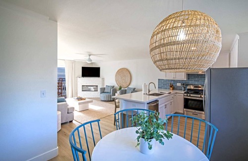Shelter Cove Condo | Oceanfront Deluxe Suite with Jacuzzi | Guest Rated 10/10