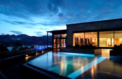 Tegernsee House | Elegant Suite at Hotel DAS TEGERNSEE with Ocean View