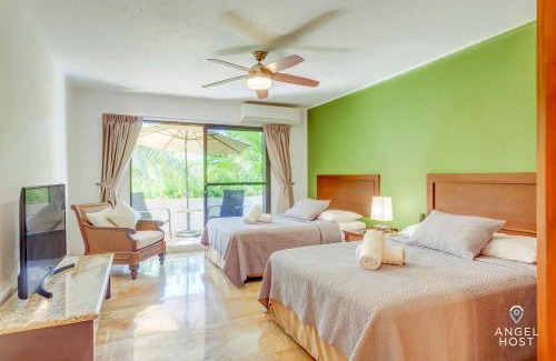 Zona Hotelera Apartment | Elegant Suites at Villas Tropical with Oceanfront Views