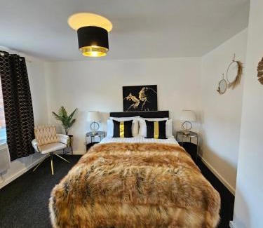 Stevenage Apartment | Modern Town Centre Studio in Stevenage - Rated 8.4/10