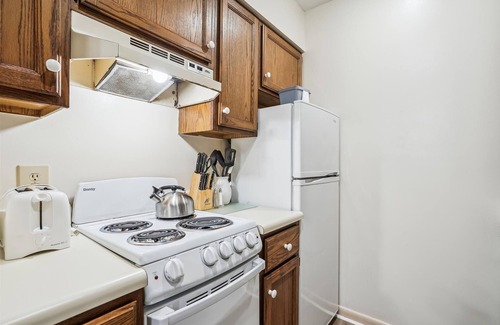 West Bridgewater Hotel | Exquisite Two Bedroom Suite with Pool & Family Amenities